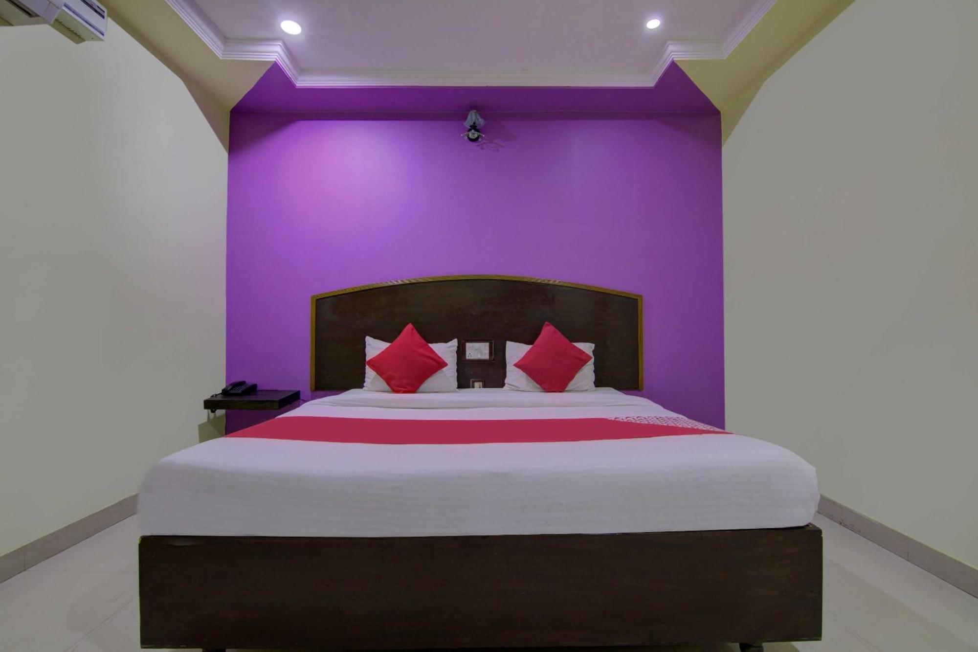 Hotel O K S N Residency Pedda Waltair Ngoại thất bức ảnh