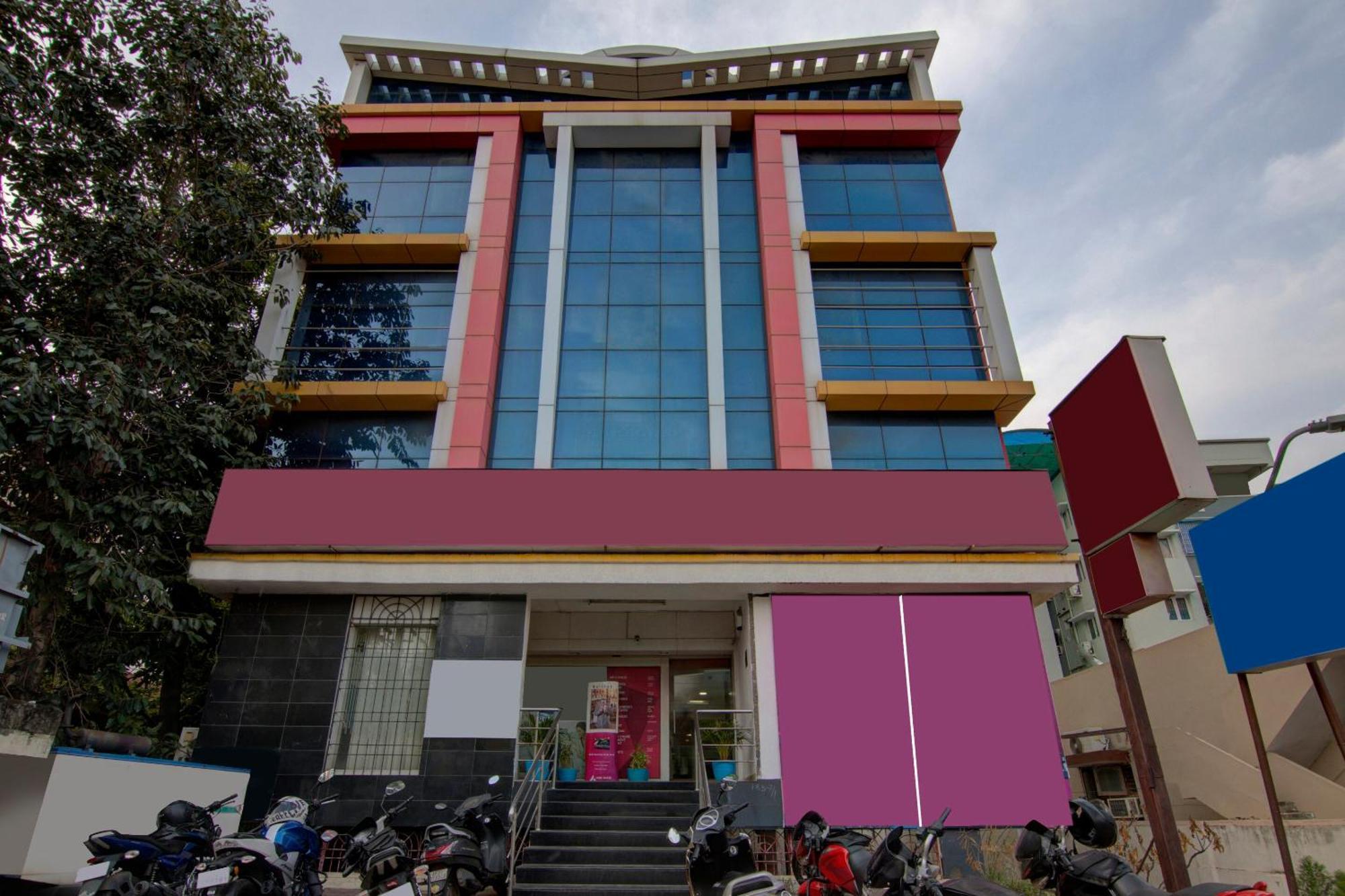 Hotel O K S N Residency Pedda Waltair Ngoại thất bức ảnh
